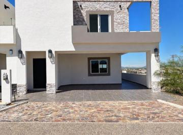 Casa · 210m² · 3 Recámaras · 2 Estacionamientos · Casa Nueva en Venta en Altozano Residencial, Hermosillo, Sonora