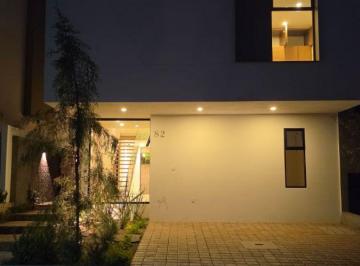 Casa en condominio de 3 habitaciones, Zapopan · Casa en Venta en Amate Bosques Vallarta