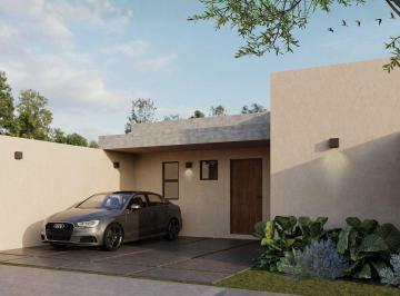 5ef6a7b3634d8238c5dd195bd6f8c538244db6ad4898490ca78c51f003c43792 · Casa en Venta en Veracruz con Alberca y un Nivel Fracc. Lomas de La Rioja