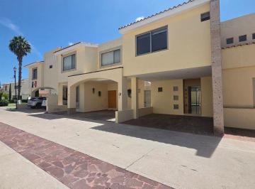 Casa · 236m² · 3 Recámaras · 2 Estacionamientos · Casa en Renta en Condominio La Querencia 302, Aguascalientes