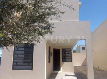 Casa · 180m² · 3 Recámaras · 2 Estacionamientos · Casa en Renta en Col. Triana en Apodaca