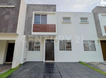 Casa en condominio · 109m² · 3 Recámaras · 2 Estacionamientos · Casa en Venta, Col, Real del Carmen, Zapopan, Jalisco