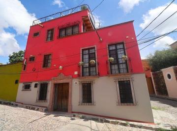 4e1b2fe5511ac83099e00728876efe4f86b3688727c53219a51a004d5aaeaa6a · Casa en Venta Cerca del Centro de San Miguel de Allende, 2 Recámaras y Terrazas