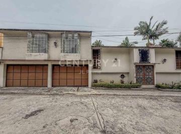 Casa de 6 habitaciones, Cuernavaca · Casa en Esquina con 668 m² de Terreno en Los Faroles
