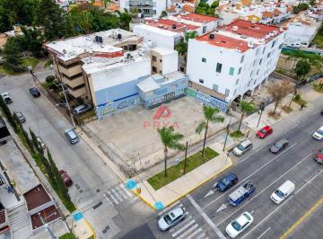 03a7312eed10eae20eb5faa9c433e4dc08a4794dd584ec99c13acc44fe6f61e4 · Terreno Comercial en Venta en Altamira Zapopan |en Esquina Sobre Av Américas