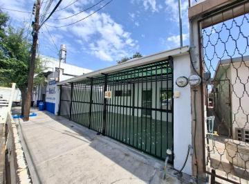 Casa · 175m² · 3 Recámaras · 3 Estacionamientos · Casa en Venta de un Piso Las Puentas San Nicolas