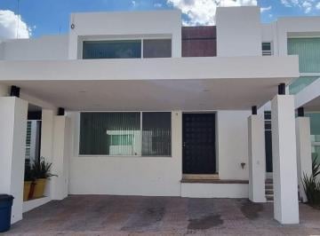 Casa de 3 habitaciones, León · Casa en Renta de 2 Niveles en Cluster Privado. Fraccionamiento Lomas de Gran Jardín, Leon Guajauato