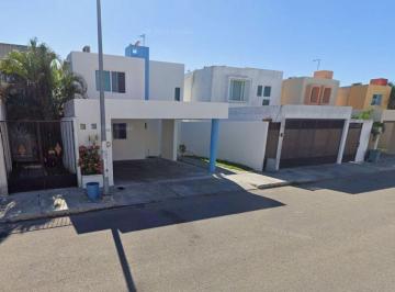 Casa de 3 habitaciones, Mérida · Casa en Venta