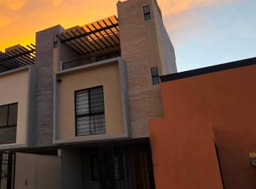 Casa de 3 habitaciones, San Pedro Tlaquepaque · Casa en Renta 3 Niveles — Parques del Bosque 2da Sección, Cerca de Iteso