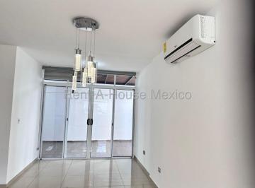 Casa de 3 habitaciones, Querétaro · Casa en Venta Junto a El Refugio con 3 Recámaras y A/c Vm924
