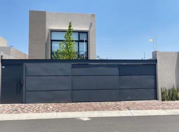Casa · 95m² · 2 Recámaras · 3 Estacionamientos · Renta Casa Tipo Loft El Manantial Corregidora