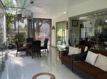 Casa en condominio · 250m² · 3 Recámaras · 2 Estacionamientos · Casa en Venta con Alberca, Tlaltenango Cuernavaca