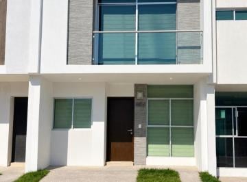 Casa · 170m² · 3 Recámaras · 2 Estacionamientos · Casa en Natura Bosque Residencial
