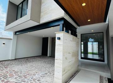 Casa · 203m² · 3 Recámaras · Casa Nueva en Venta en Mayorazgo Zona Sur de Leon