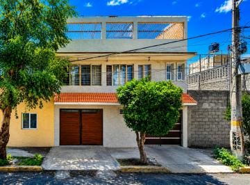 Casa de 3 habitaciones, Nezahualcóyotl · Casa en Venta a Precio Remate en Nezahualcoyotl Sm