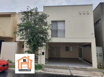 Casa · 330m² · 4 Recámaras · 2 Estacionamientos · Casa en Renta en Bosques de Las Cumbres Monterrey, Nuevo Leon