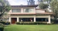 Casa · 550m² · 3 Recámaras · 6 Estacionamientos · Casa en Venta, Espectacular en Privada en San Angel