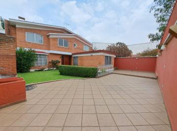 Casa · 350m² · 4 Recámaras · 4 Estacionamientos · Casa en Venta en Tecamachalco