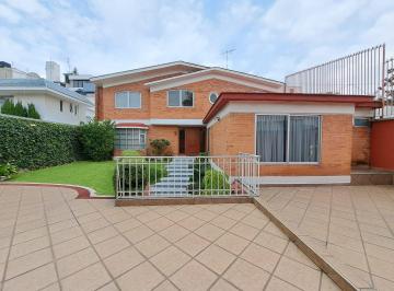 Casa · 570m² · 4 Recámaras · 4 Estacionamientos · Casa en Venta en Héroes de La Revolución