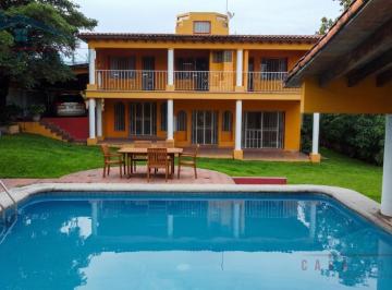 Casa · 550m² · 6 Recámaras · 4 Estacionamientos · Casa en Venta, Zona Dorada Cuernavaca, Jardin de Delicias X San Diego Alberca,, Bungalow de Visitas