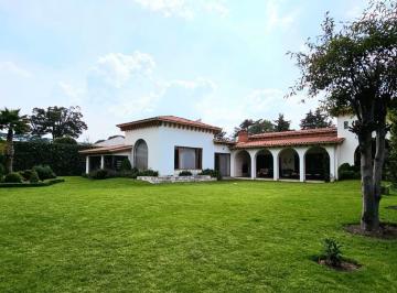 Casa · 633m² · 3 Recámaras · 4 Estacionamientos · Casa en Venta en Club de Golf San Carlos
