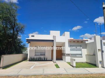 0916b714f8333078b51e17a12b76f025f24dbf2d86790acffb03393e0c864217 · Casa en Venta en Tequisquiapan en El Fracc. Residencial Haciendas. Elena