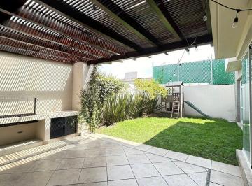 Casa · 500m² · 3 Recámaras · 4 Estacionamientos · Casa en Venta en Providencia Metepec