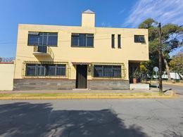 Casa · 377m² · 4 Recámaras · 8 Estacionamientos · Casa en Colonia El Mirador de 4 Recámaras en Esquina en Puebla