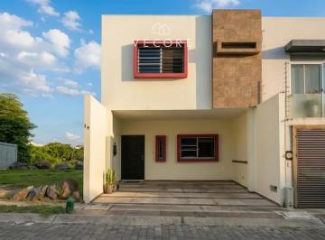 1 · Casa en Venta en Mirador del Tesoro, San Pedro Tlaquepaque