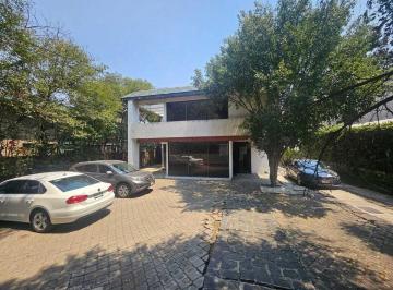 Local comercial · 750m² · 25 Estacionamientos · Casa Para Renovar con Uso de Suelo Para Oficinas y Comercio en Palmas