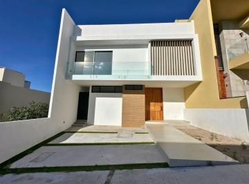 Casa de 3 habitaciones, El Marqués · Hermosa Casa en Zibatá con Estudio y Baño Completo en Planta Baja