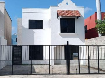 Casa de 3 habitaciones, Mérida · Casa en Renta - 3 Habitaciones - Gran Santa Fé