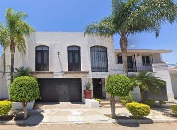 Casa de 5 habitaciones, Acatlán de Juárez · Casa en Venta en Fraccionamiento Los Granados en Acatlán de Juárez, Jalisco