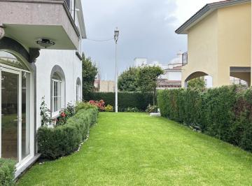 Casa · 700m² · 3 Recámaras · 2 Estacionamientos · Casa en Renta en Ibiza, Providencia