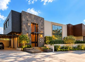 Casa de 3 habitaciones, Huixquilucan · Residencia en Pérgolas Bosque Real - 1,240 m² - Alberca + Salón de Fiestas