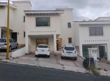 Casa de 3 habitaciones, Guadalupe · Casa de 90 m² con 3 Recámaras en Renta en La Cañada