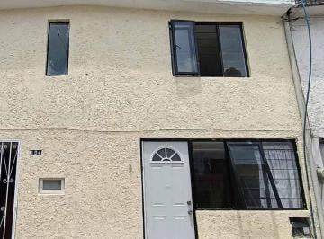 Casa en condominio de 2 habitaciones, Toluca · Casa en Venta en Rinconada de La Mora, Toluca