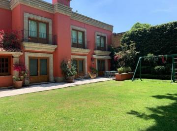 5a00ab9571030a2db51ba125d42b3eb9367da10779ac8115b061e5e2e4750187 · Casa Estilo de Colonial, en Venta en San Ángel