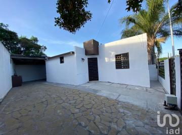 Casa · 200m² · 2 Recámaras · 2 Estacionamientos · Se Renta Casa en Allende, N. L.