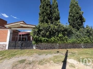 Casa · 200m² · 4 Recámaras · 2 Estacionamientos · Casa en Venta en Centro de Zempoala. Hgo