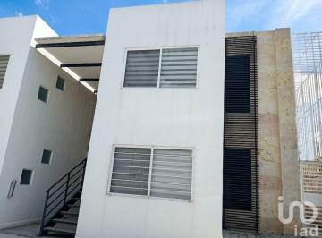 Departamento · 70m² · 2 Recámaras · 1 Estacionamiento · Departamento Amueblado en Renta en Los Encinos, El Marqués, Querétaro