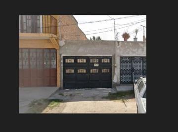 Casa de 2 habitaciones, Guadalajara · Gran Oportunidad!casa en Renate en Lagos de Motreno, Jalisco Mvhh