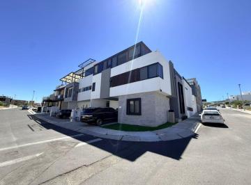 Casa en condominio de 4 habitaciones, El Marqués · Casa con Alberca a Precio de Oportunidad