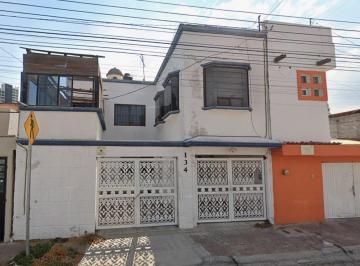 Casa de 4 habitaciones, Querétaro · Casa de 274 m² con 4 Recámaras en Venta en Lomas del Marqués