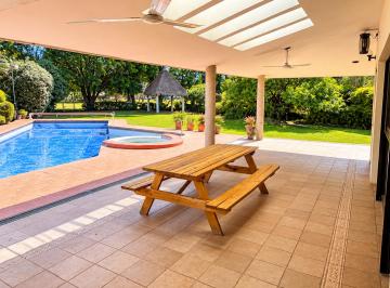 Casa de 4 habitaciones, Atlixco · Residencia en El Cristo - 1,070 m² de Terreno - Frente Al Campo de Golf