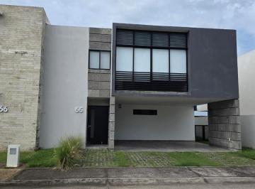 Casa · 252m² · 3 Recámaras · 2 Estacionamientos · Casa en Venta / Renta, 3 Recámaras, 2 Estacionam, Patio, 2 Plantas, Punta Tiburón, Veracruz