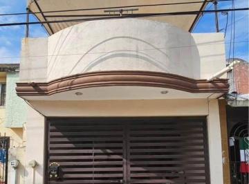 Casa · 2 Recámaras · 1 Estacionamiento · Casa en Venta en Colinas de San Gerardo
