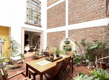Casa · 290m² · 3 Recámaras · 4 Estacionamientos · Casa en Venta o Renta en San Ángel