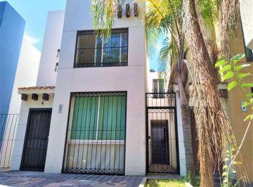 Casa de 3 habitaciones, Tlajomulco de Zúñiga · Se Vende Casa en Circuito Puerto Cortes Banus Residencial Tlajomulco de Zuñiga Jalisco Aarr