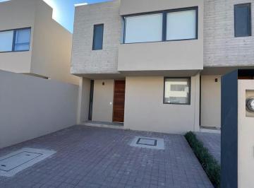 Casa en condominio · 115m² · 3 Recámaras · 2 Estacionamientos · Casa en Condominio en Zákia